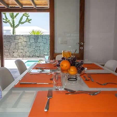 Beautiful Lanzarote 3 Bedrooms Strelitzia South Facing Secluded Private Pool