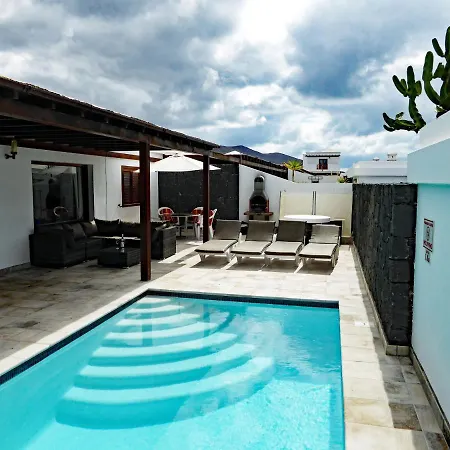Beautiful Lanzarote 3 Bedrooms Strelitzia South Facing Secluded Private Pool