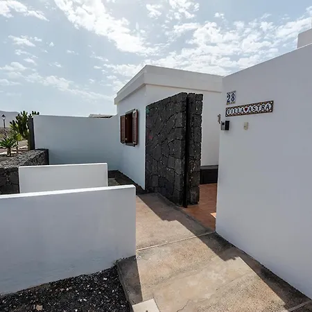 Beautiful Lanzarote 3 Bedrooms Strelitzia South Facing Secluded Private Pool * Playa Blanca (Lanzarote)