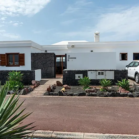 Beautiful Lanzarote 3 Bedrooms Strelitzia South Facing Secluded Private Pool Villa Playa Blanca (Lanzarote)