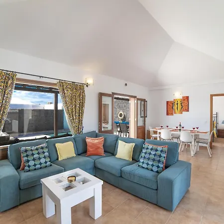 Beautiful Lanzarote 3 Bedrooms Strelitzia South Facing Secluded Private Pool Villa Playa Blanca (Lanzarote)