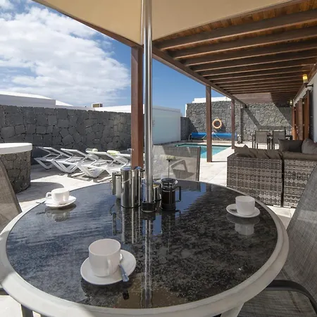 Beautiful Lanzarote 3 Bedrooms Strelitzia South Facing Secluded Private Pool Playa Blanca (Lanzarote)